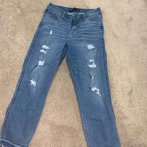 2 pairs hollister jeans